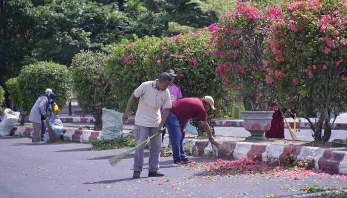 Jelang Puncak HJT 918, Seluruh Elemen Tidore Turun Kerja Bakti
