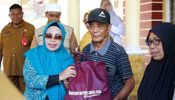 50 Paket Nutrisi untuk Lansia Gubukusuma, Semangat Pelangi Senja Terus Menyala
