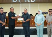 Wali Kota Tidore Serahkan Ranperda APBD 2025, WTP ke-12 Jadi Catatan Prestasi